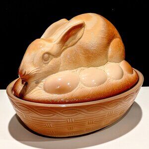 Fenton Art Glass Company Bunny on Nest Covered Dish - Brown and White Slag Glass